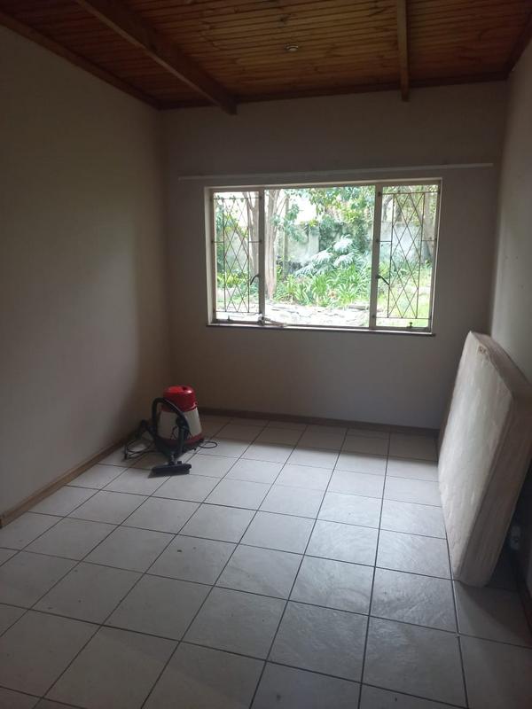 To Let 4 Bedroom Property for Rent in Grahamstown Eastern Cape